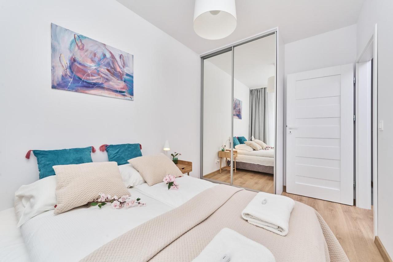 Wichrowa With Free Garage By Renters Breslau