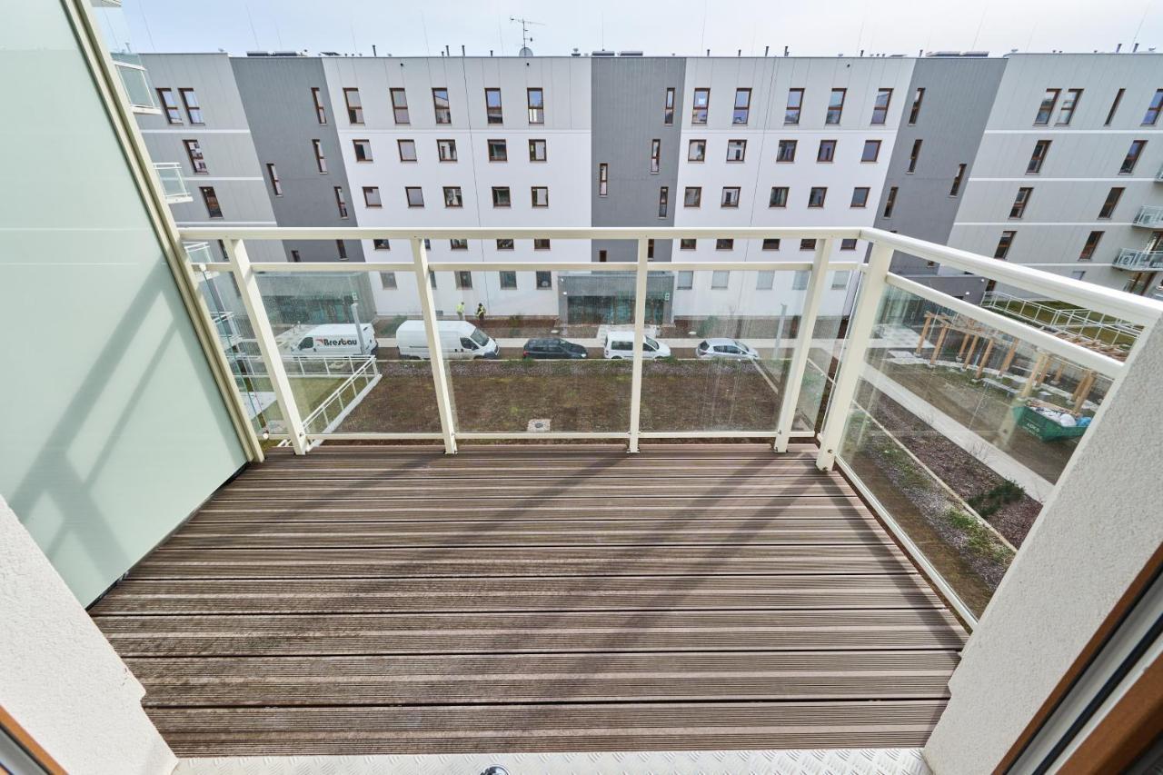 Apartment Wichrowa With Free Garage By Renters Breslau
